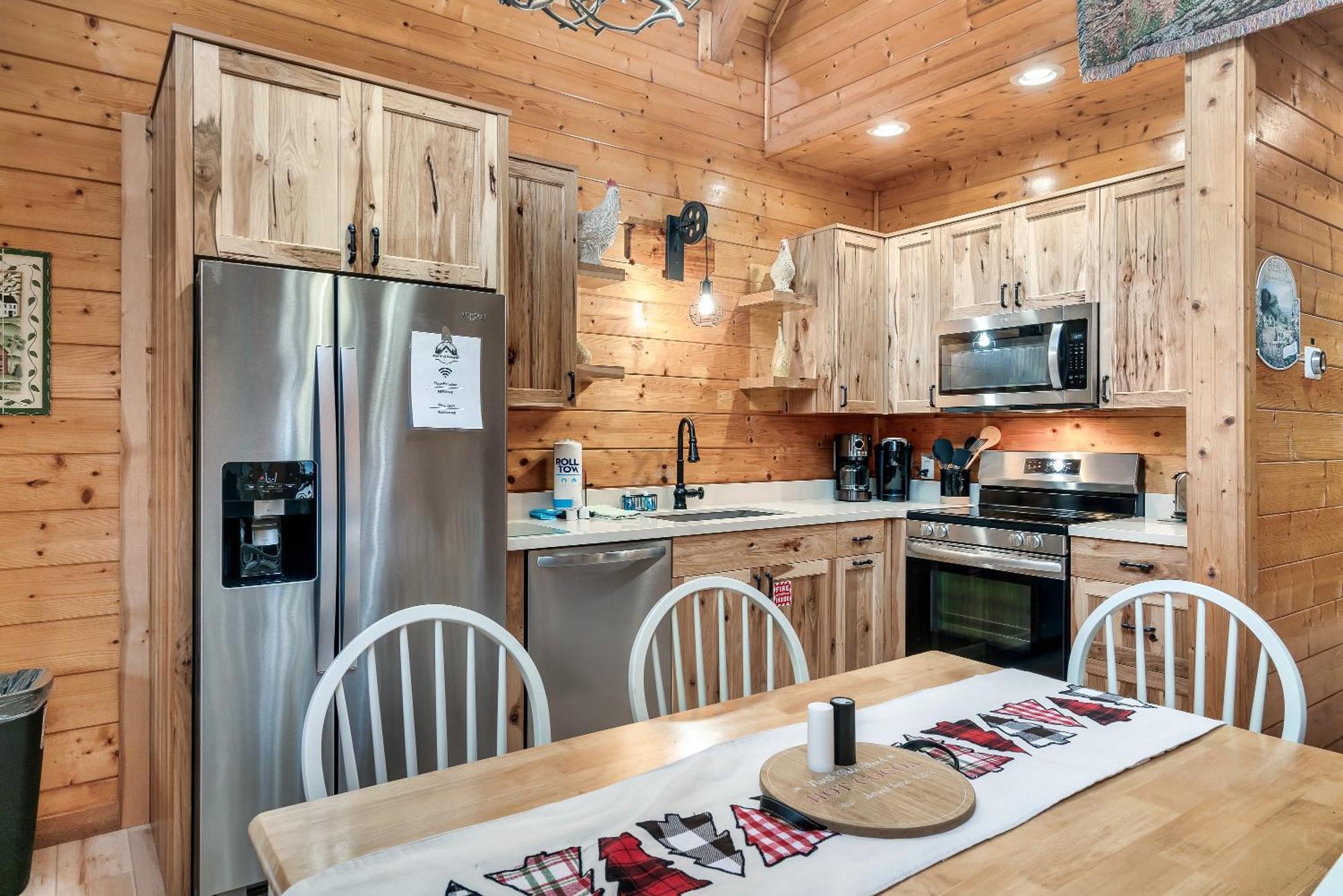 Private! Hot Tub, Views, & Games Villa Sevierville Bagian luar foto